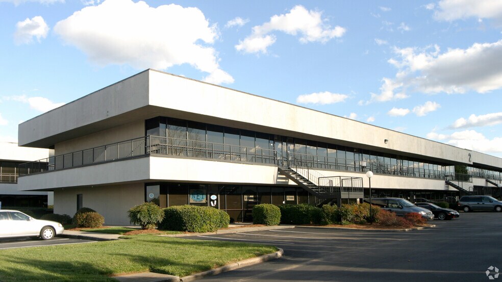 More Photos Of 7094 Peachtree Industrial Blvd, Peachtree Corners Office For Lease