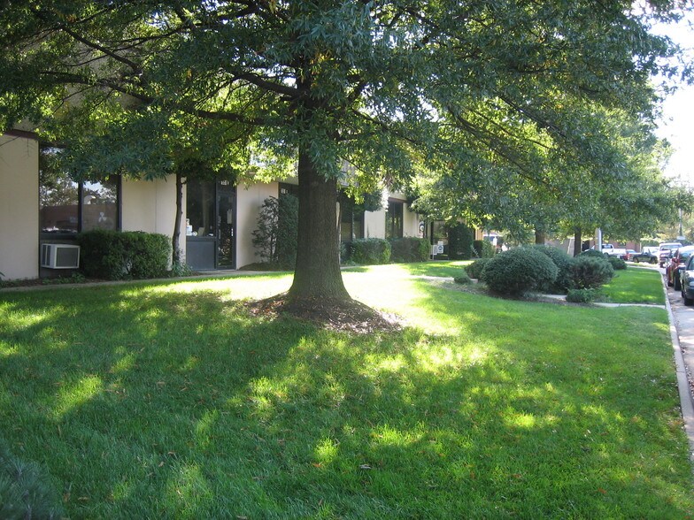 More Photos Of 1051 Cannons Ct, Woodbridge Industrial For Lease