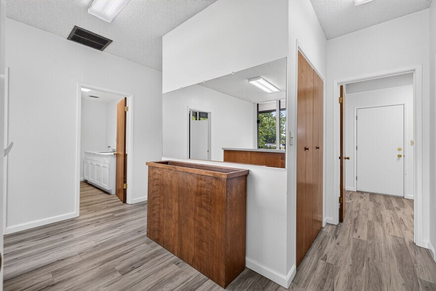 More Photos Of 7 Page St, Cotati Medical For Sale