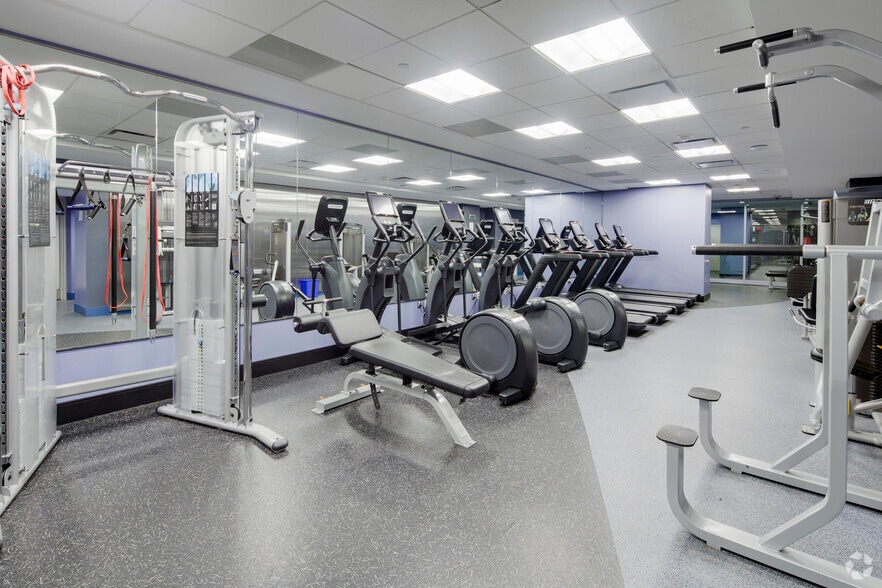 More Photos Of 800 N Glebe Rd, Arlington Office For Lease