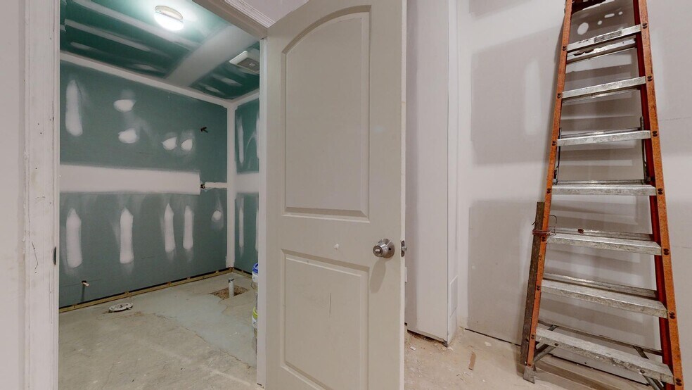 More Photos Of 1030 Hollins St, Baltimore Storefront Retail Office For Lease