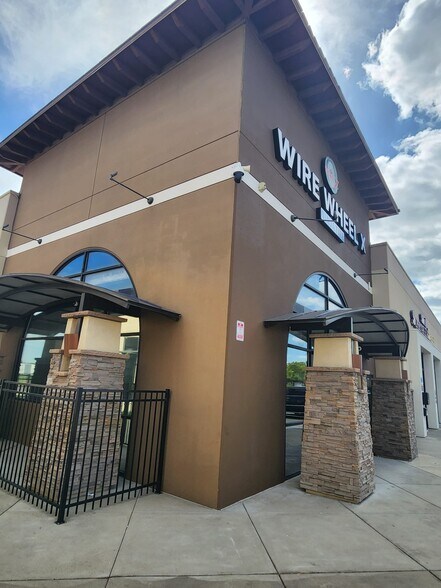 More Photos Of 7400 Elsie Ave, Sacramento Freestanding For Lease