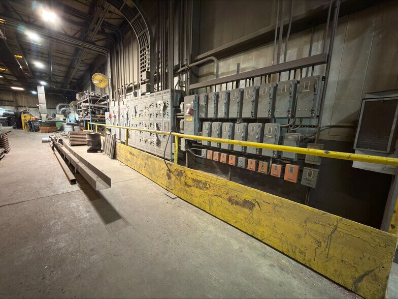 More Photos Of 232 W Pearl St, Jonesboro Industrial For Sale