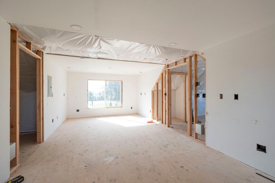 More Photos Of 14965 W Bow Hill Rd, Bow General Retail For Sale