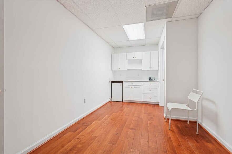 More Photos Of 9025 Shady Grove Ct, Gaithersburg Medical For Sale