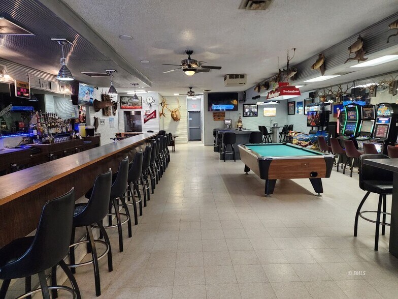 More Photos Of 424 Main St, Jordan Sports And Entertainment For Sale