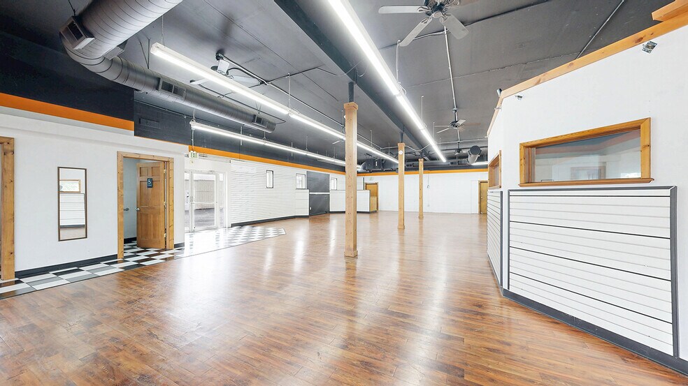 More Photos Of 1400 E Eisenhower Blvd, Loveland Unknown For Lease