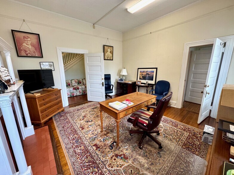 More Photos Of 424 Green St, Gainesville Office Residential For Sale