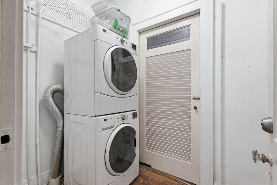 More Photos Of 916 Bromley Rd, Charlotte Apartments For Sale