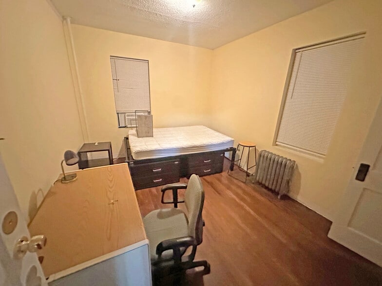 More Photos Of 1526-1528 Broad St, Hartford Apartments For Sale