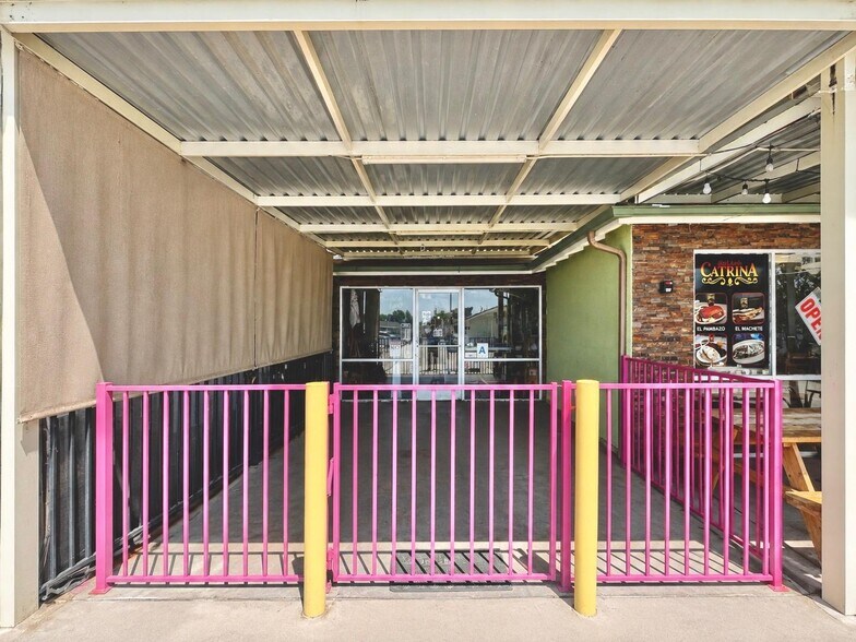 More Photos Of 5666 Etiwanda Ave, Jurupa Valley Storefront For Sale