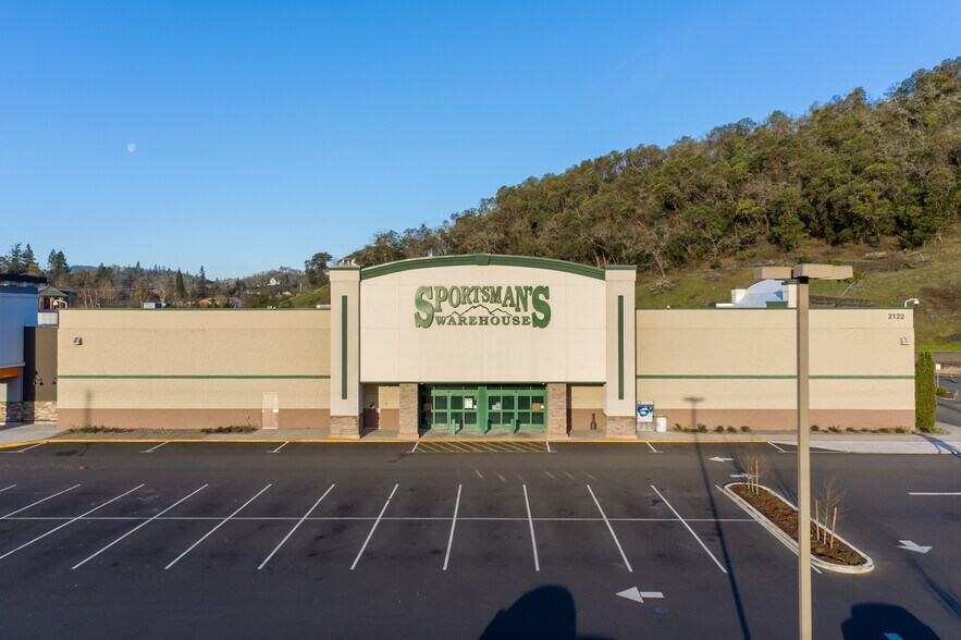 More Photos Of 1444 NW Garden Valley Blvd, Roseburg Unknown For Lease