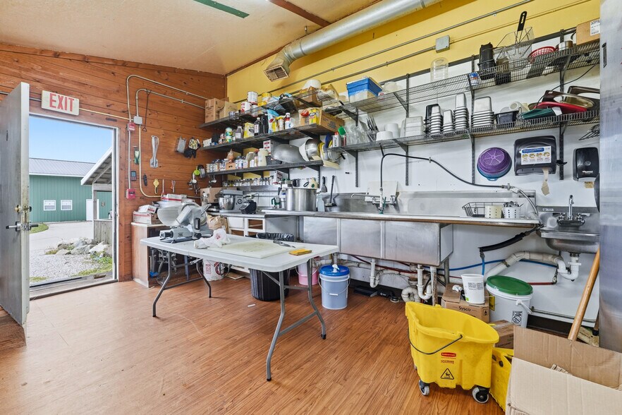 More Photos Of 100 S Old State Road 15, Leesburg Restaurant For Sale