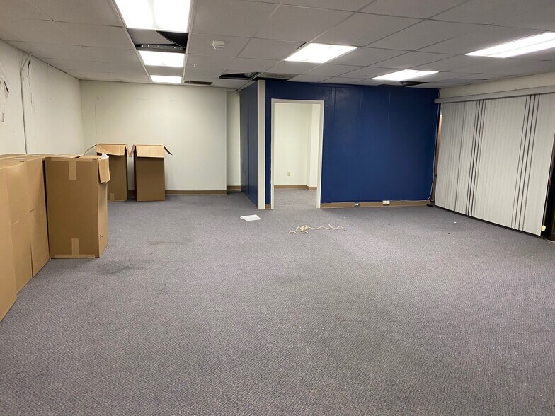 More Photos Of 100-101 E Milwaukee St, Janesville Office For Lease