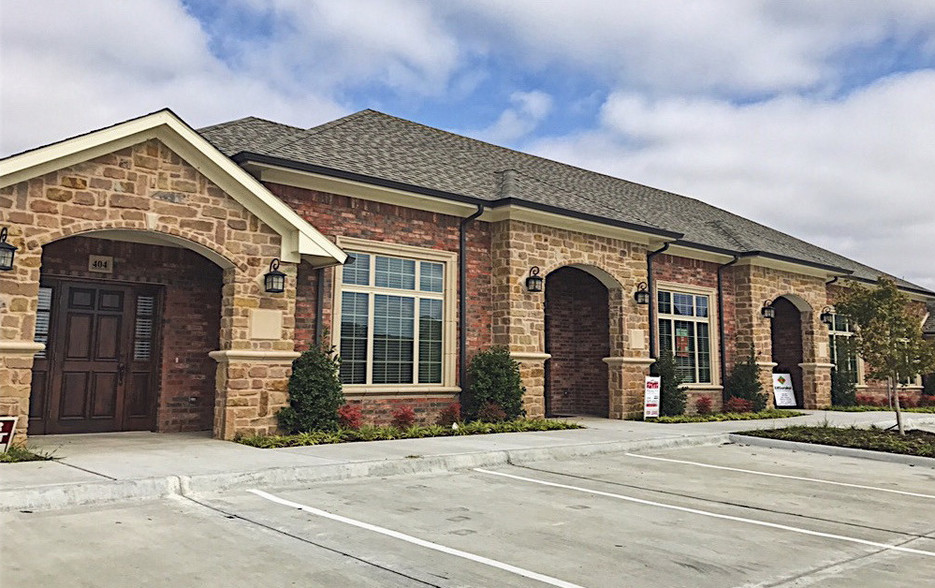 Primary Photo Of 425 Old Newman Rd, Frisco Medical For Lease