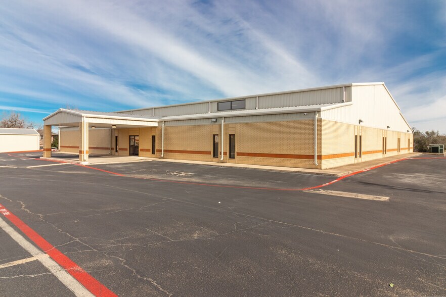 More Photos Of 906 Trimmier Rd, Killeen Religious Facility For Sale