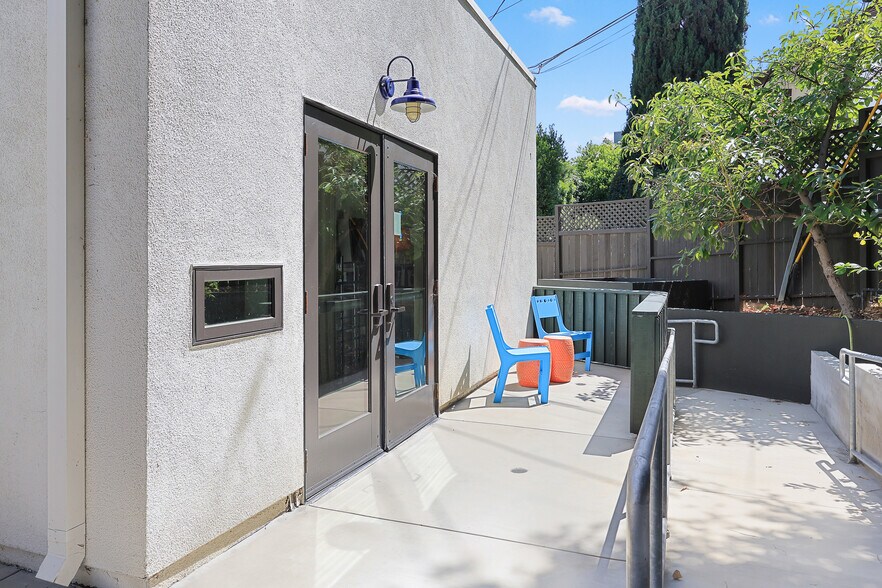 More Photos Of 1913-1915 Hyperion Ave, Los Angeles Loft Creative Space For Sale