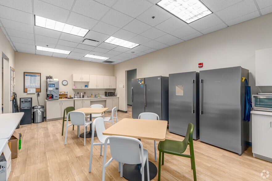 More Photos Of 4051 Ogletown Stanton Rd, Newark Office Residential For Lease