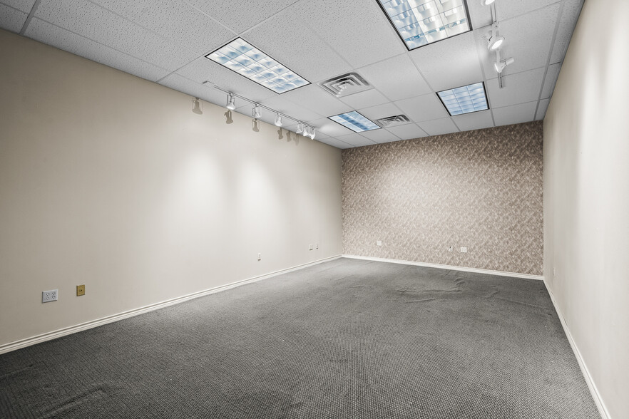 More Photos Of 4519 50th St, Lubbock Storefront For Lease