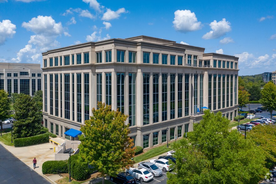 More Photos Of 14045 Ballantyne Corporate Pl, Charlotte Office For Lease