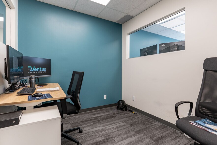 More Photos Of 2071 Kingsway Ave, Port Coquitlam Flex For Sale