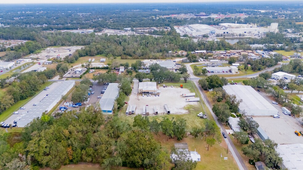 More Photos Of 2701 Airport Rd, Plant City Warehouse For Sale