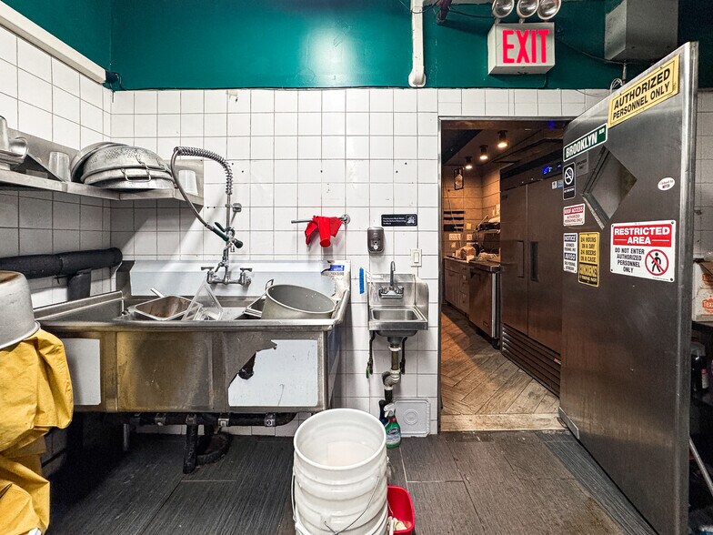 More Photos Of 646 Manhattan Ave, Brooklyn Storefront Retail Residential For Lease