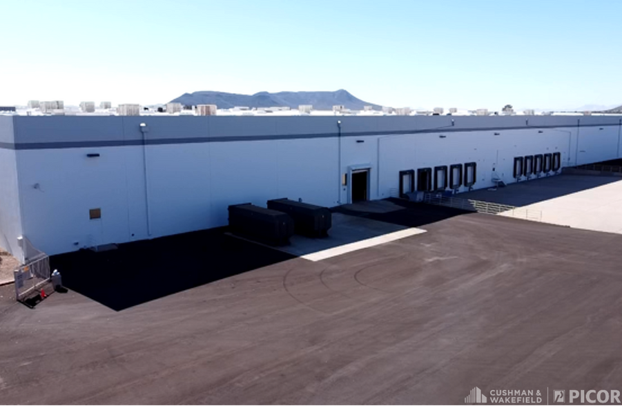 More Photos Of 6700 S Pella Dr, Tucson Light Manufacturing For Sale
