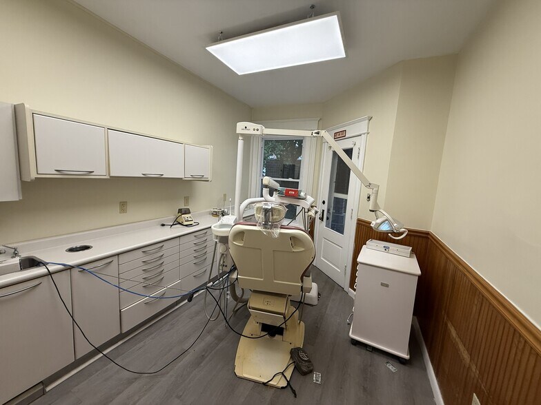 More Photos Of 1977 S 5th St, Allentown Office Residential For Sale
