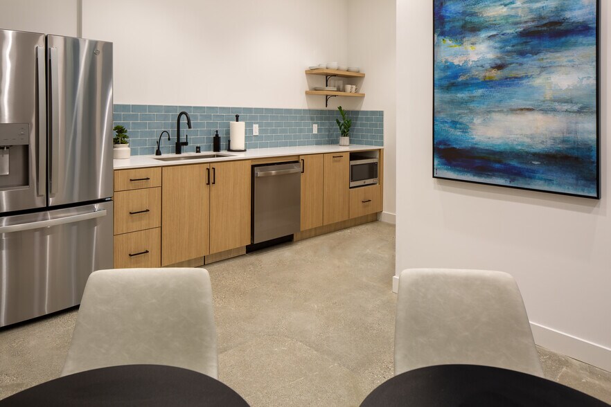 More Photos Of 185 S State College Blvd, Brea Apartments For Lease