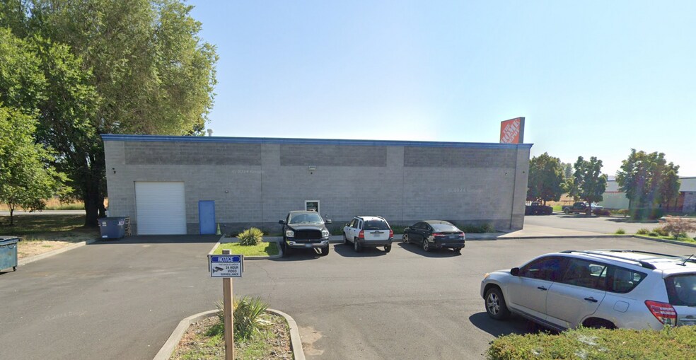More Photos Of 3560 W 6th St, The Dalles Freestanding For Lease