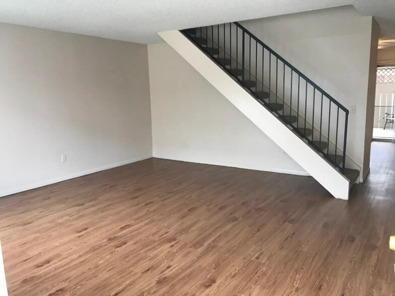 More Photos Of 1150 11th St, Imperial Beach Apartments For Sale