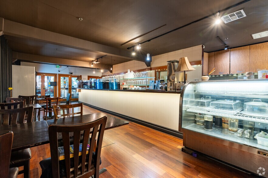 More Photos Of 755 S Hobart Blvd, Los Angeles Storefront Retail Office For Lease