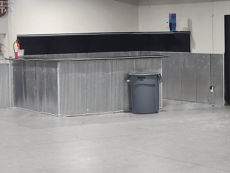 More Photos Of 3096 State Route 99 S, Willard General Retail For Sale