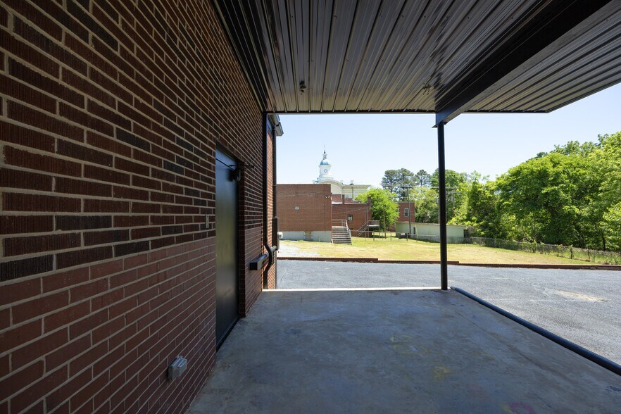 More Photos Of 43 Main W St, Yanceyville Office For Sale