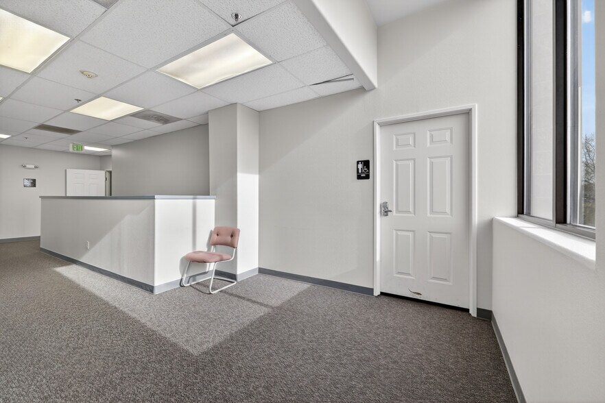 More Photos Of 12354 E Caley Ave, Centennial Medical For Sale