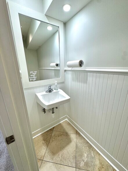 More Photos Of 277 Willbrook Blvd, Pawleys Island Office For Lease
