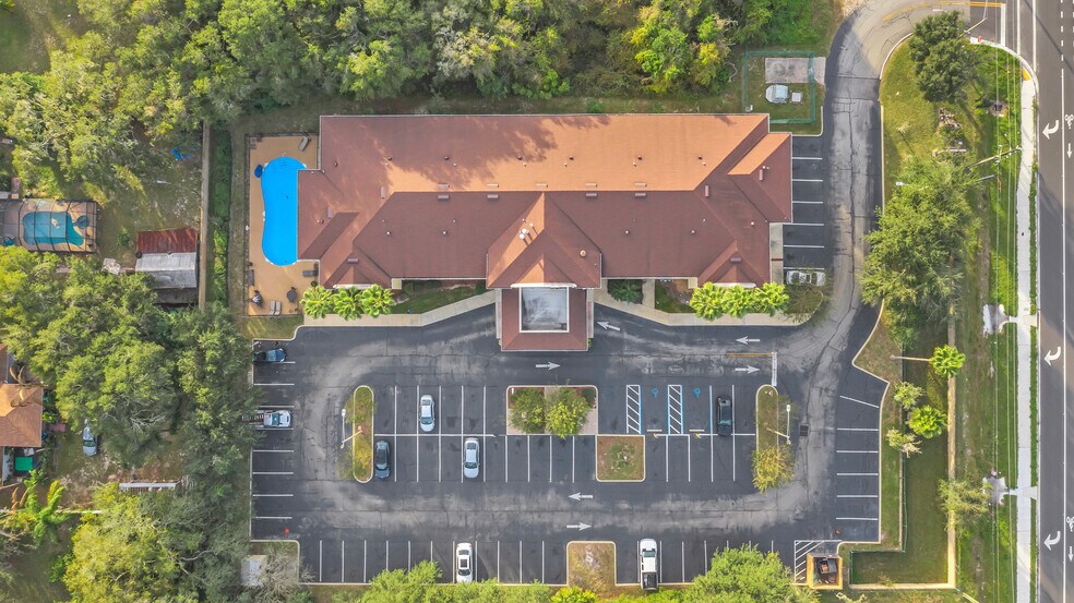 More Photos Of 400 E International Speedway Blvd, Deland Hotel For Sale