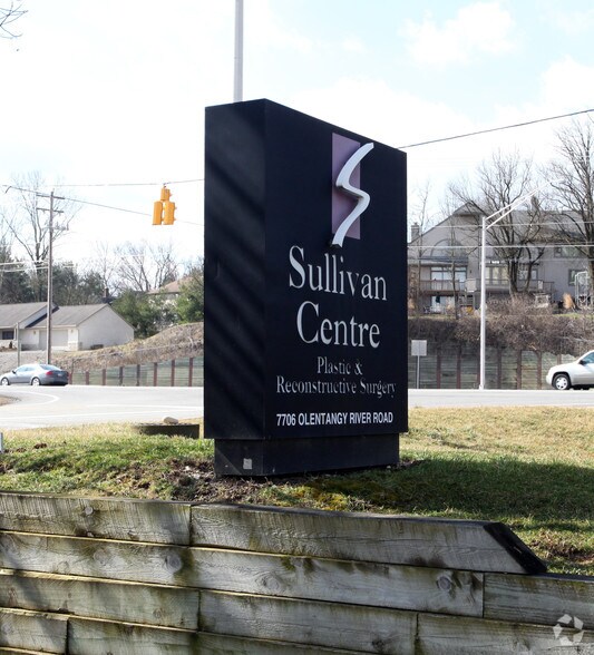 More Photos Of 7706 Olentangy River Rd, Columbus Medical For Lease