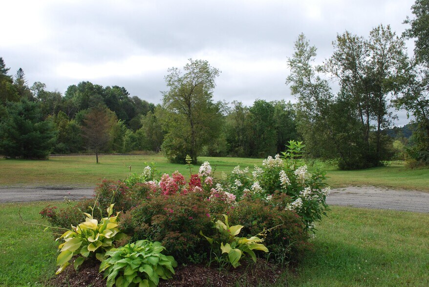More Photos Of 13 Wall St, Northfield Industrial For Sale