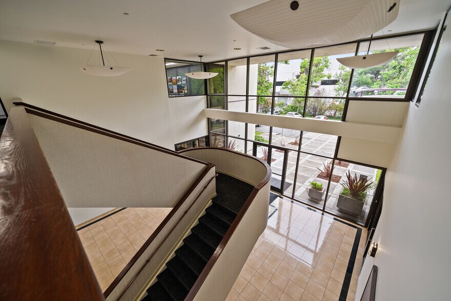 More Photos Of 3235 Kifer Rd, Santa Clara Office For Sale