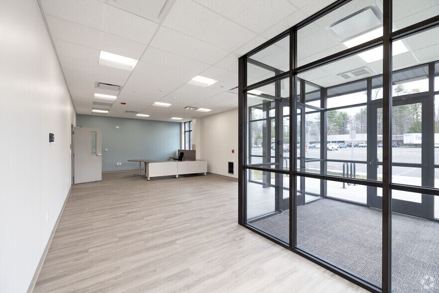 More Photos Of 42 Corporate Circle, Albany Manufacturing For Lease