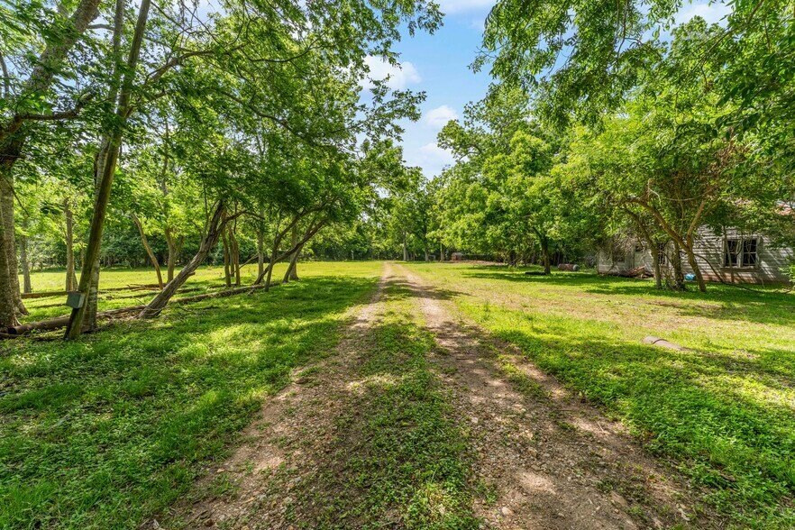 More Photos Of 10840 FM 442, Boling Land For Sale