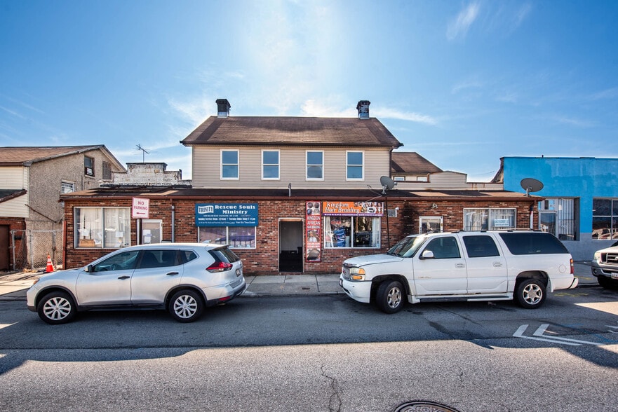 Primary Photo Of 4805-4811 Belair Rd, Baltimore Freestanding For Sale