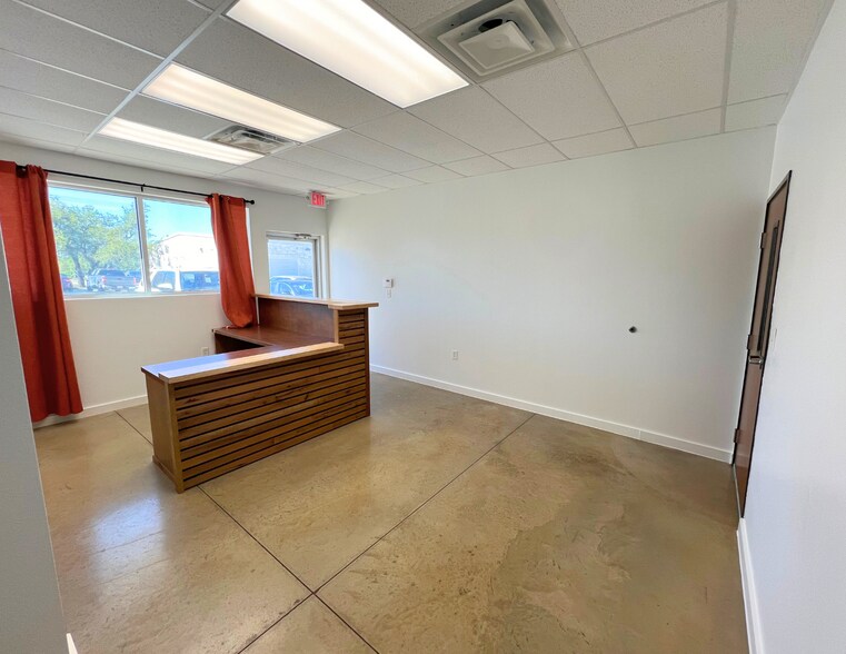 More Photos Of 2000 Windy Ter, Cedar Park Warehouse For Lease