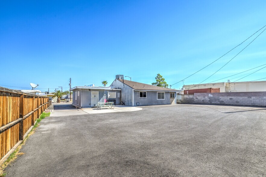 More Photos Of 211 W Atlantic Ave, Henderson Office For Sale