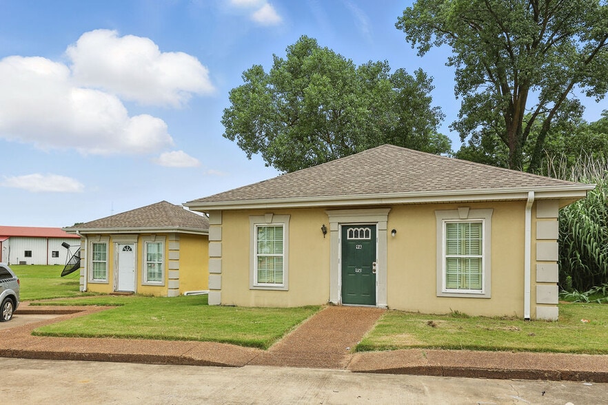 More Photos Of 4325 Casino Center Dr, Robinsonville Apartments For Sale