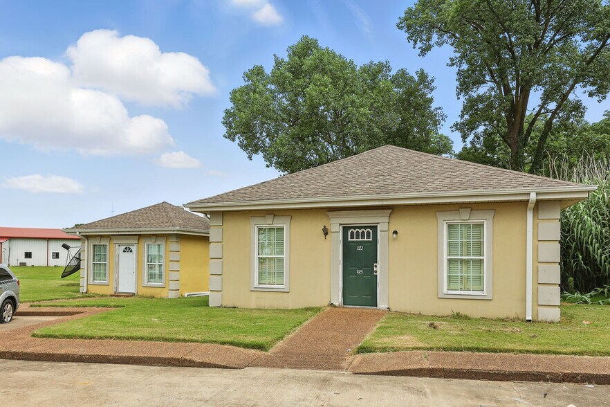 More Photos Of 4325 Casino Center Dr, Robinsonville Apartments For Sale
