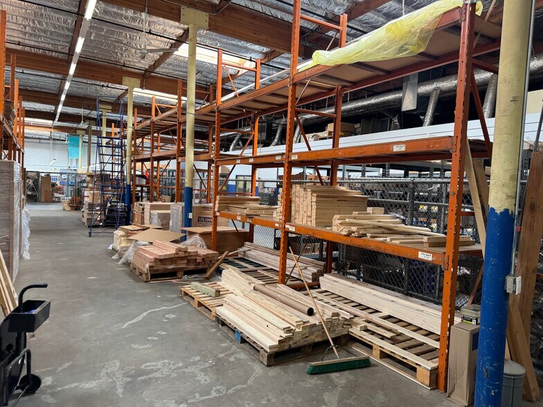 More Photos Of 17-25 Tiburon St, San Rafael Service For Lease
