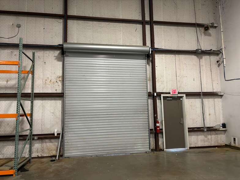 More Photos Of 3222 Manvel Rd, Pearland Warehouse For Lease
